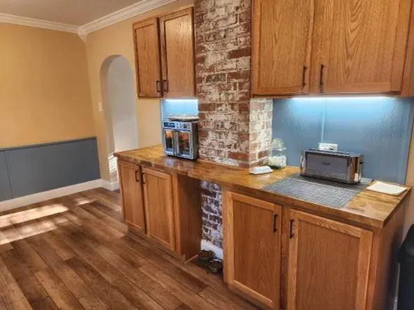 302 S Hastings St, La Plata, MO 63549