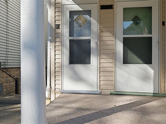2nd image of 1124 Woodbourne Ave