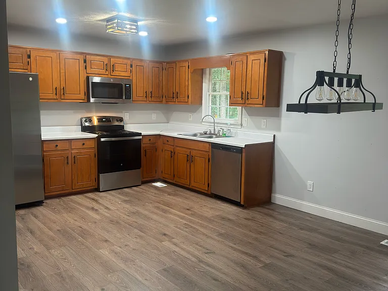 130 Mallard Dr — Photo 2