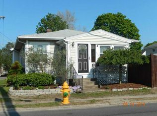 683 York Ave, Pawtucket, RI 02861