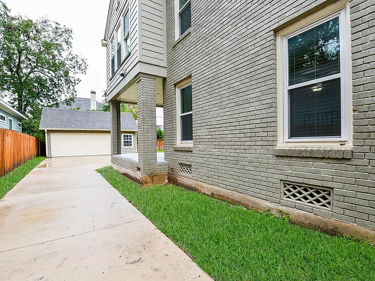 2824 Wheeler St — Photo 5