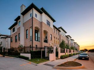 34 Southside Cir, Houston, TX 77025