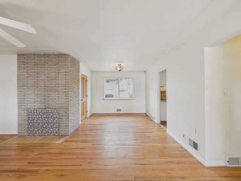 1695 E Cornell Ave — Photo 2