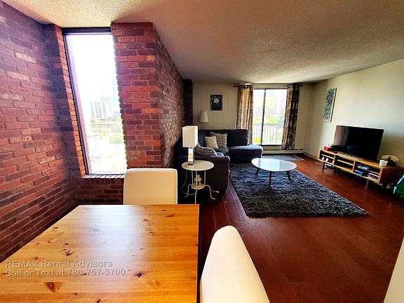 3rd image of 10145 109th St NW #601