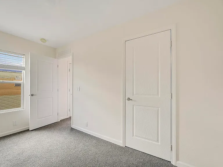 9510 Harbor Dr #14 — Photo 12