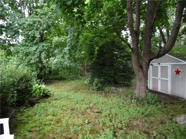 3 White St, Westerly, RI 02891