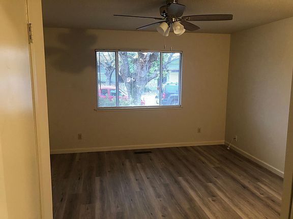4th image of 4913 Orchid Way