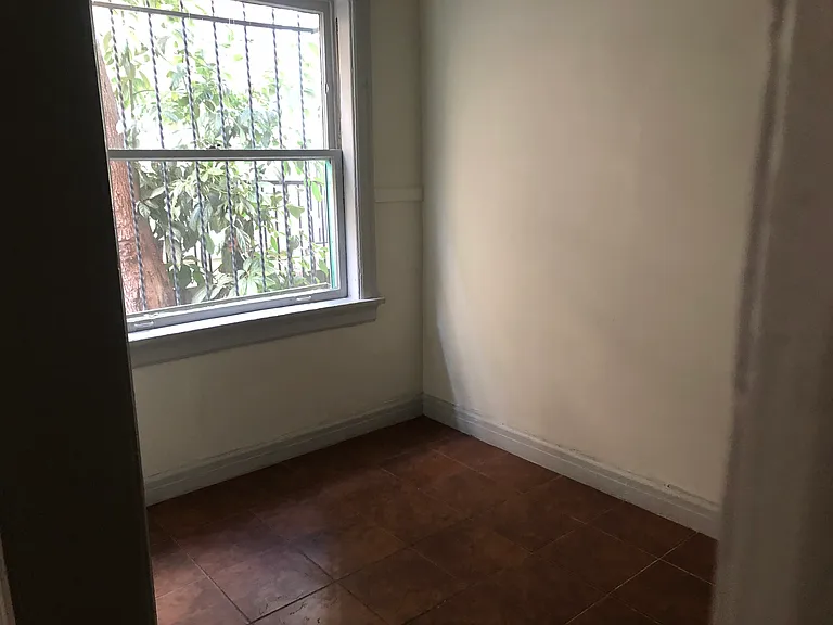 335 S Rampart Blvd #109 — Photo 5