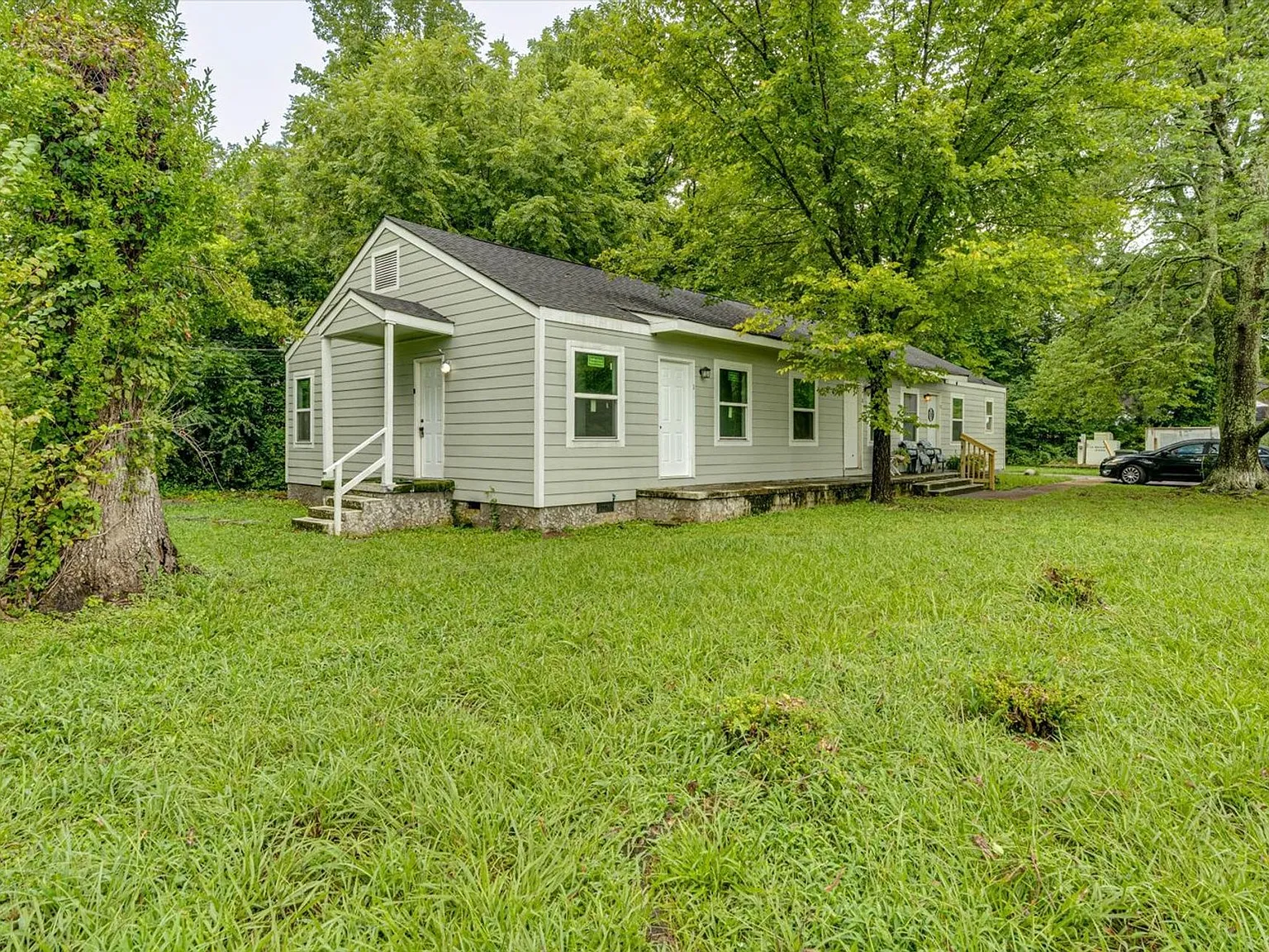 Spacious 1-Bedroom in Convenient Chattanooga - $1060 — Photo 2