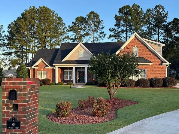 819 Ancient Ct, Fayetteville, NC 28312