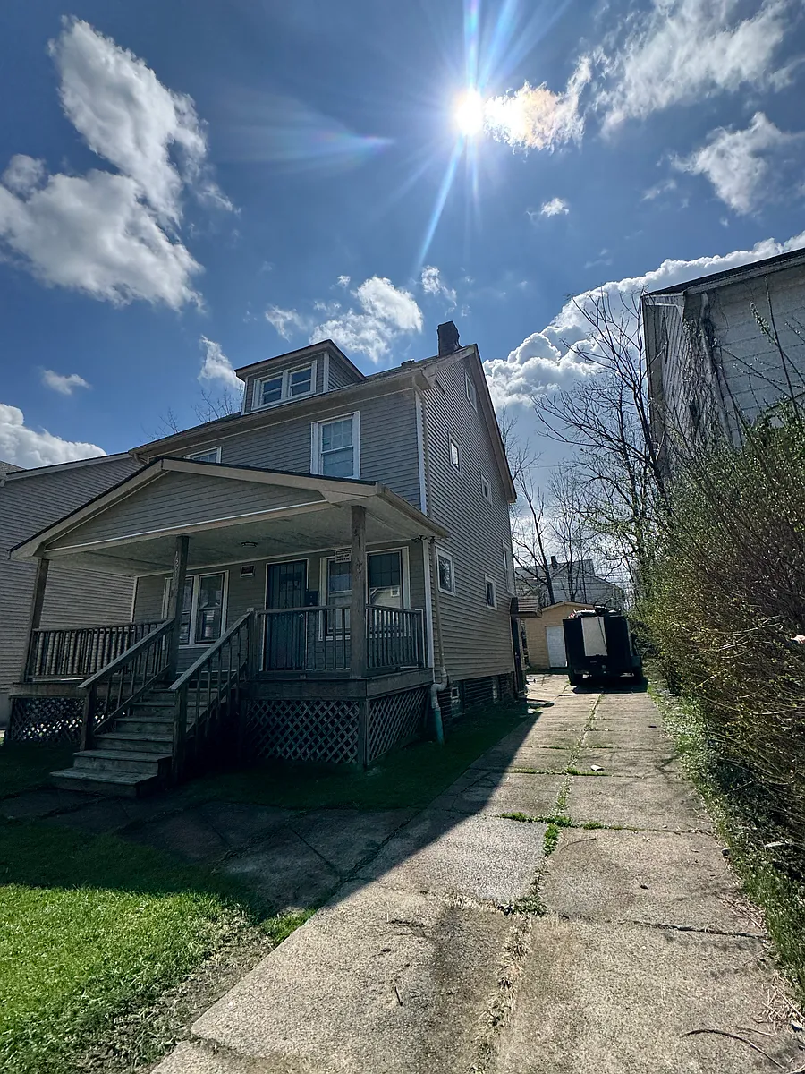 Building Photo - 13710 Cranwood Dr