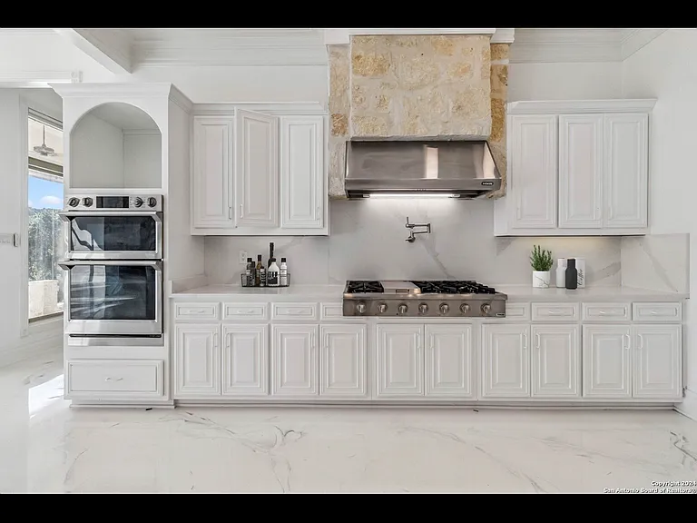 27481 Smithson Valley Rd — Photo 6