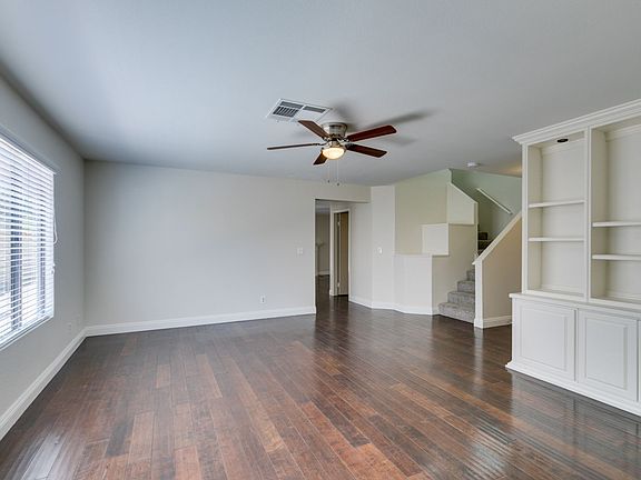 4th image of 2821 Edge Rock Cir