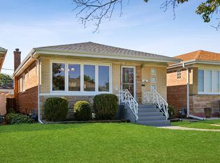 6905 W Leland Ave, Harwood Heights, IL 60706