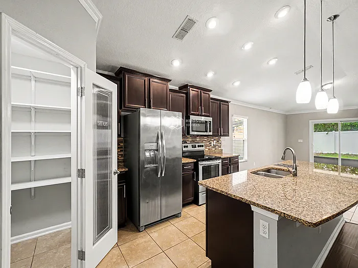 6214 Rolling Tree St — Photo 5