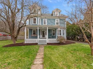 20 Perkins St, Wenham, MA 01984