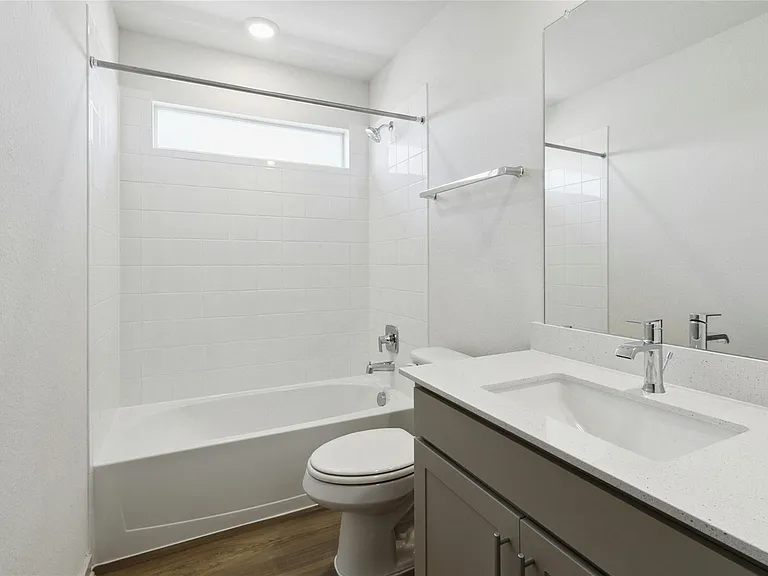 320 Fairfax Ave — Photo 20