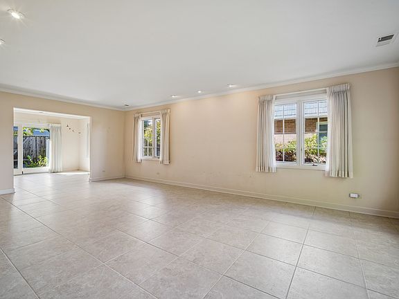 3rd image of 1466 Concorde Cir