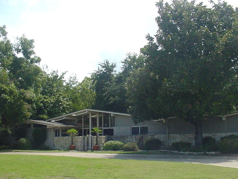 1st image of 6900 Briar Cove Dr