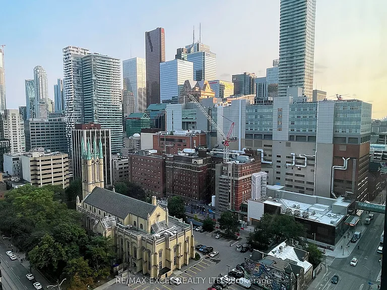 60 Shuter St #2505 — Photo 12