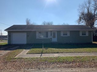 110 Floyd Ave, Paris, IL 61944