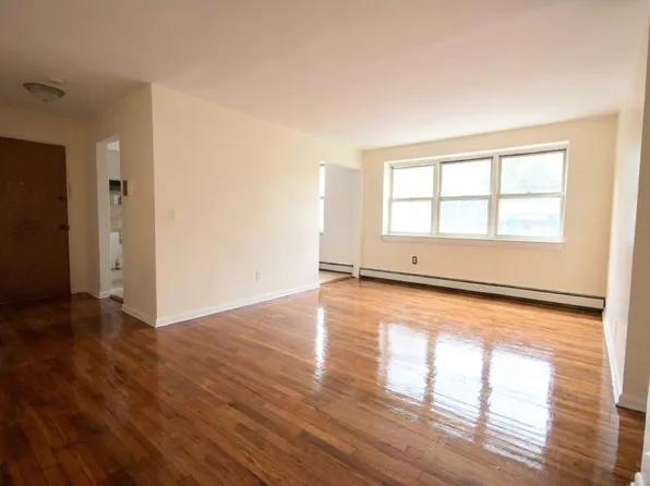 58 Underwood St #B7, Newark, NJ 07106