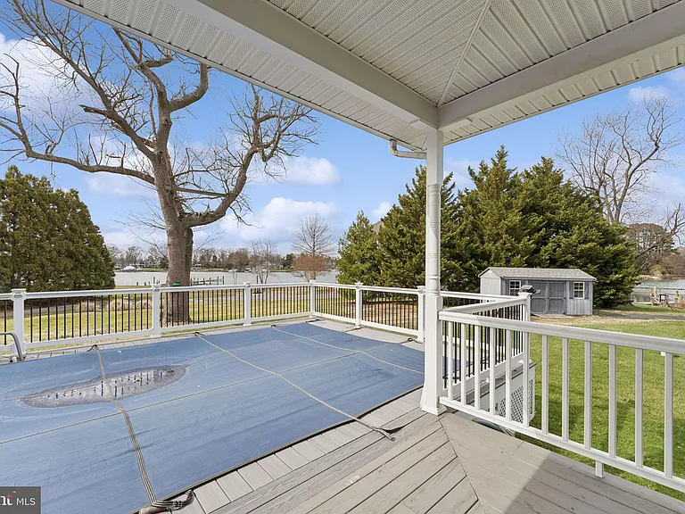 402 Linden Ave — Photo 30