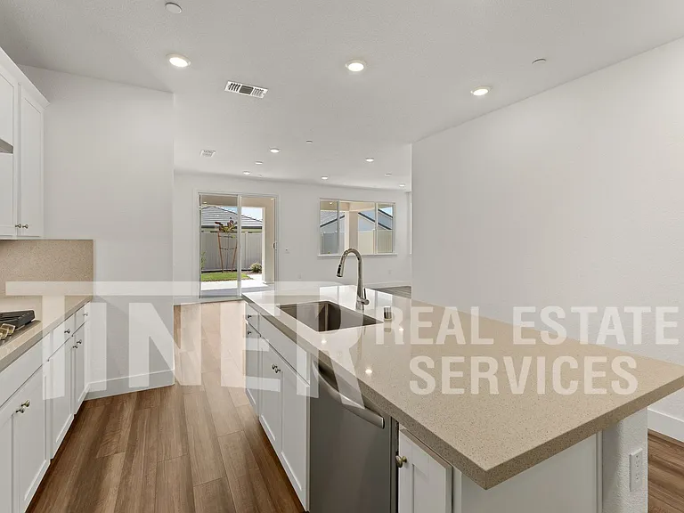 3062 Pansona St — Photo 7
