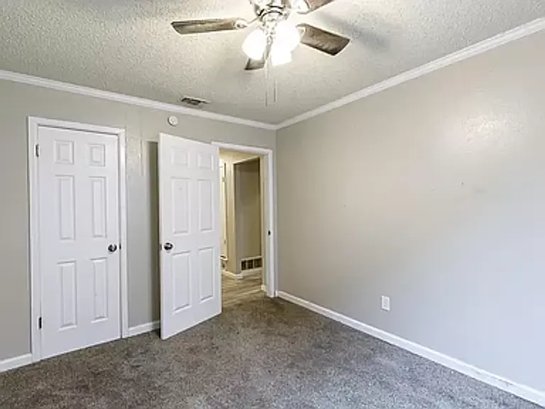 4634 Fordham St — Photo 31