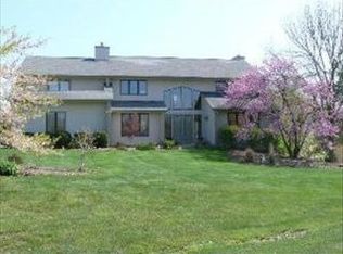 46 Deer Point Dr, Hawthorn Woods, IL 60047