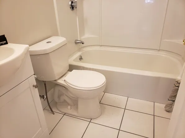 22 Barton St, Somerville, MA 02144