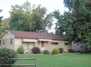 1201 S Bevabeck Dr, Marion, IL 62959