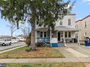 636 Manor Rd, Beverly, NJ 08010