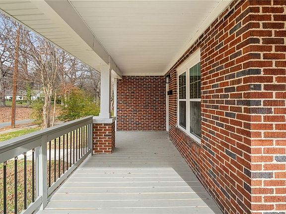 4th image of 2521 Greenway Ave