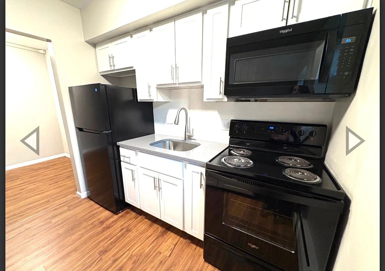 Mohawk Manor — Photo 1