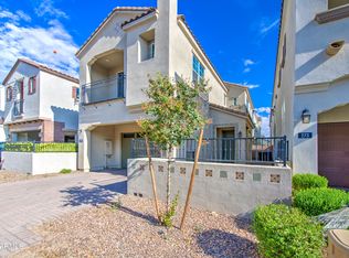 279 E MARKWOOD Drive, Chandler, AZ 85286