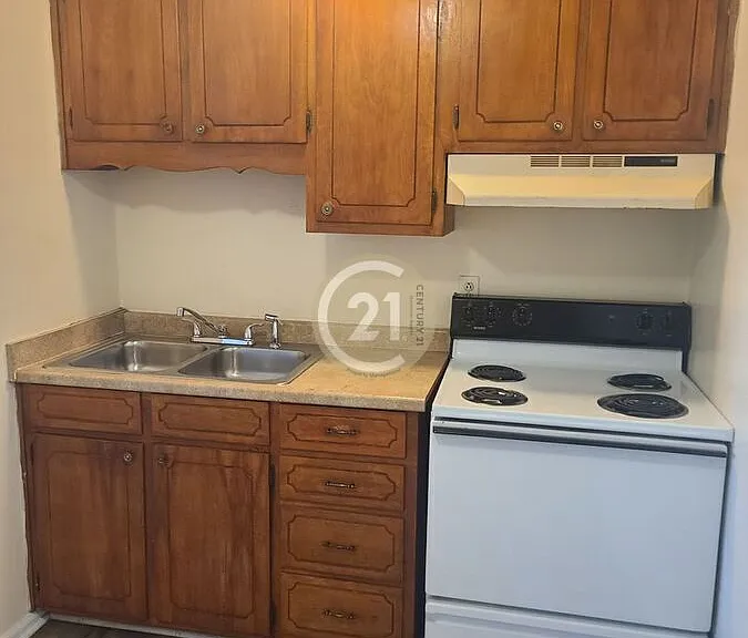 1441 Kingston Ave #1 — Photo 5