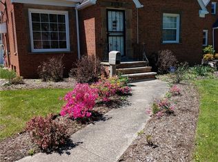 2058 Miramar Blvd, South Euclid, OH 44121