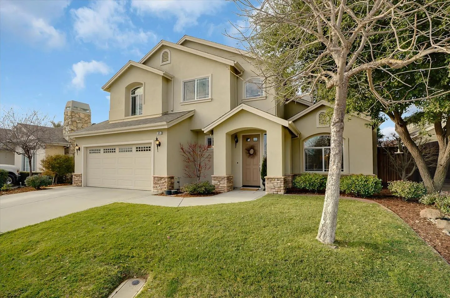 595 Calle Viento photo 1