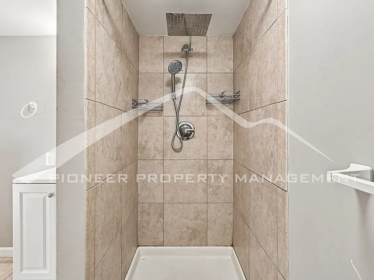 427 S Washington St — Photo 18