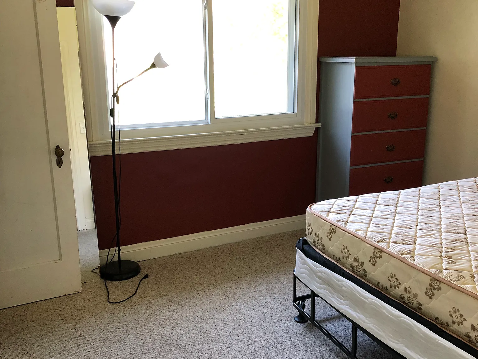2 bed, 1000 sqft, $1,250 — Photo 4