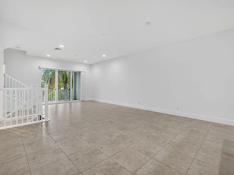7089 Edison Pl — Photo 13