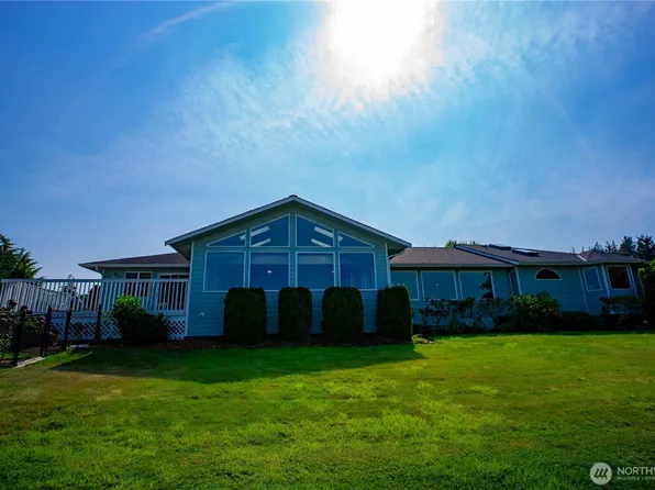 71 Le Roux Road, Sequim, WA 98382