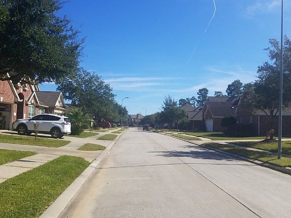 5th image of 9927 Memorial Crossing Dr