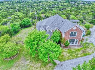 64 S Mountain Oak Rd, Clifton, TX 76634