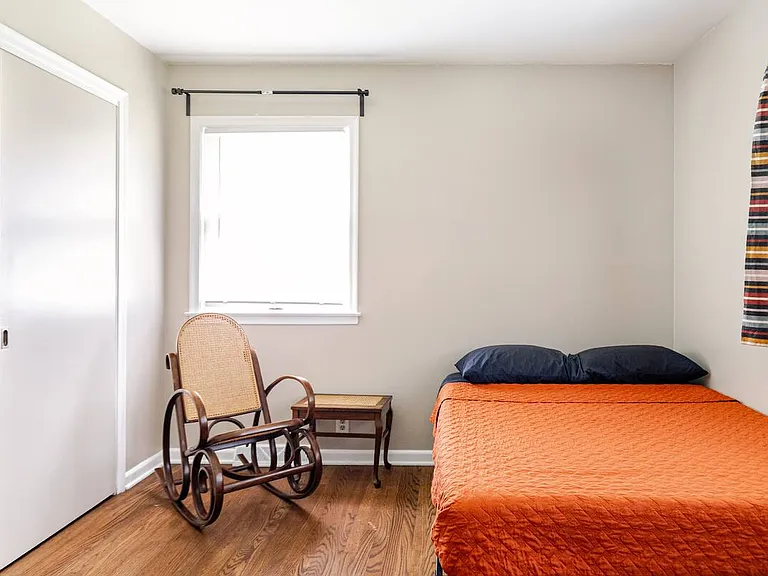 Secondary bedroom