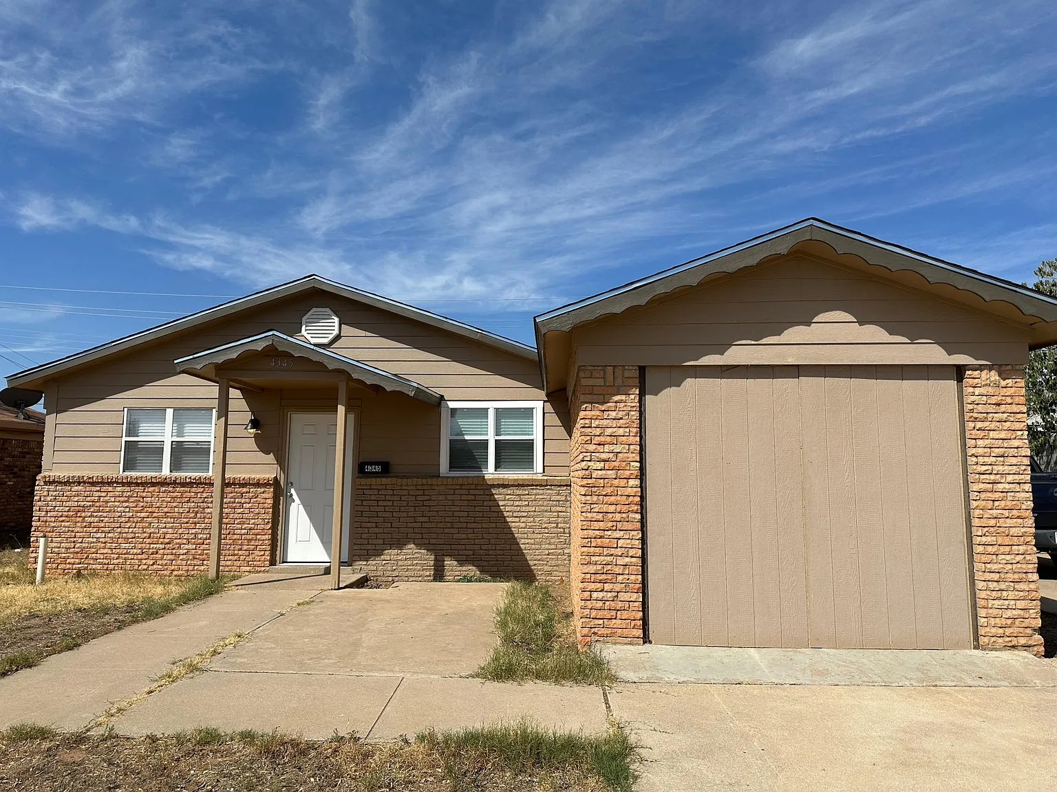 3 bed, 1287 sqft, $1,900 — Photo 3