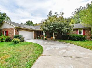 8855 Framewood Dr, Newburgh, IN