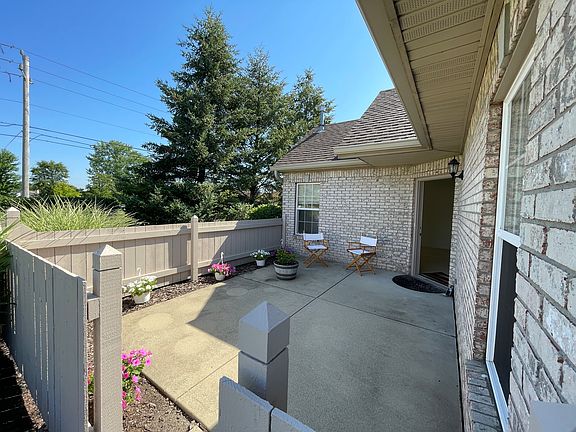 3rd image of 11464 Winding Wood Dr