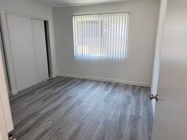 6518 Woodman Ave #1 — Photo 5